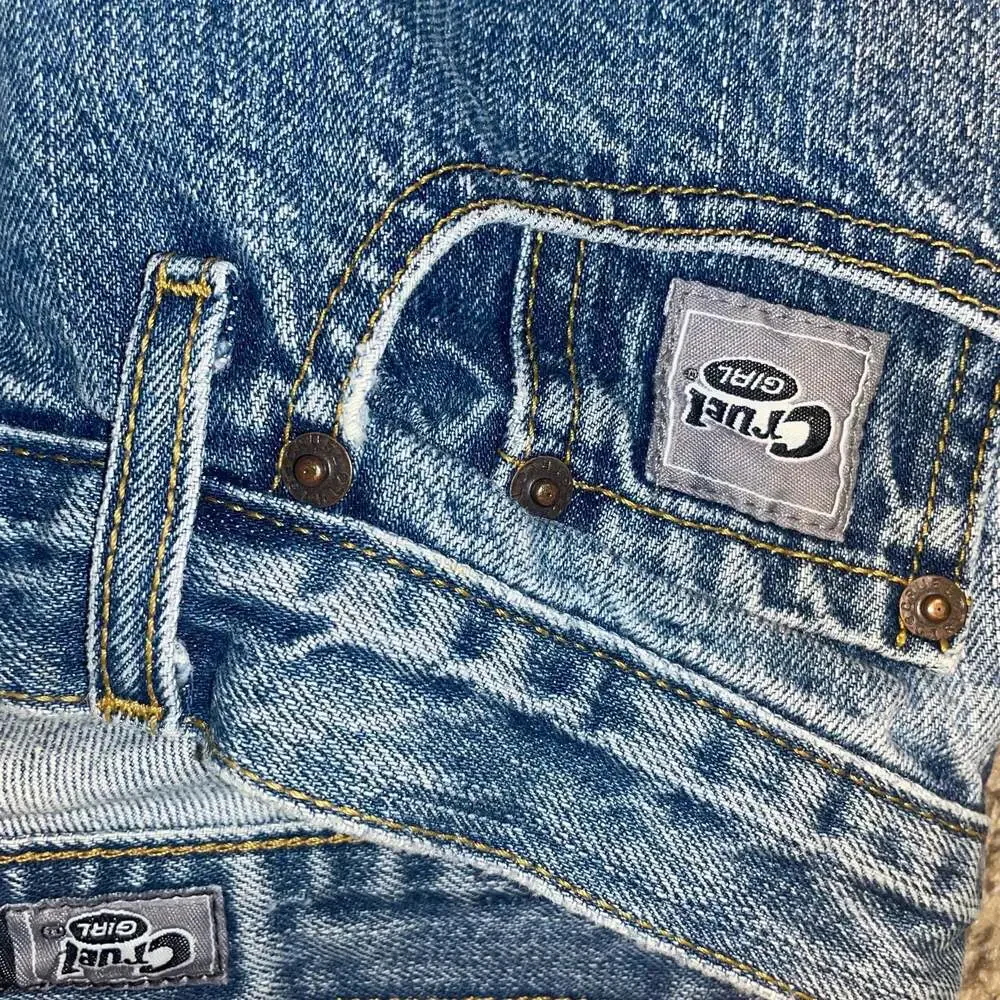 Cruel Girl Low Rise Relaxed Jeans, Size 3 Long, Vintage Medium Wash Western - Picture 4 of 7
